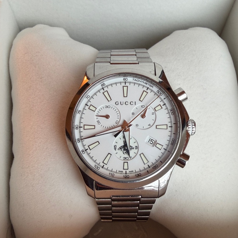 Gucci Chronograph Watch - Picture 2 of 5